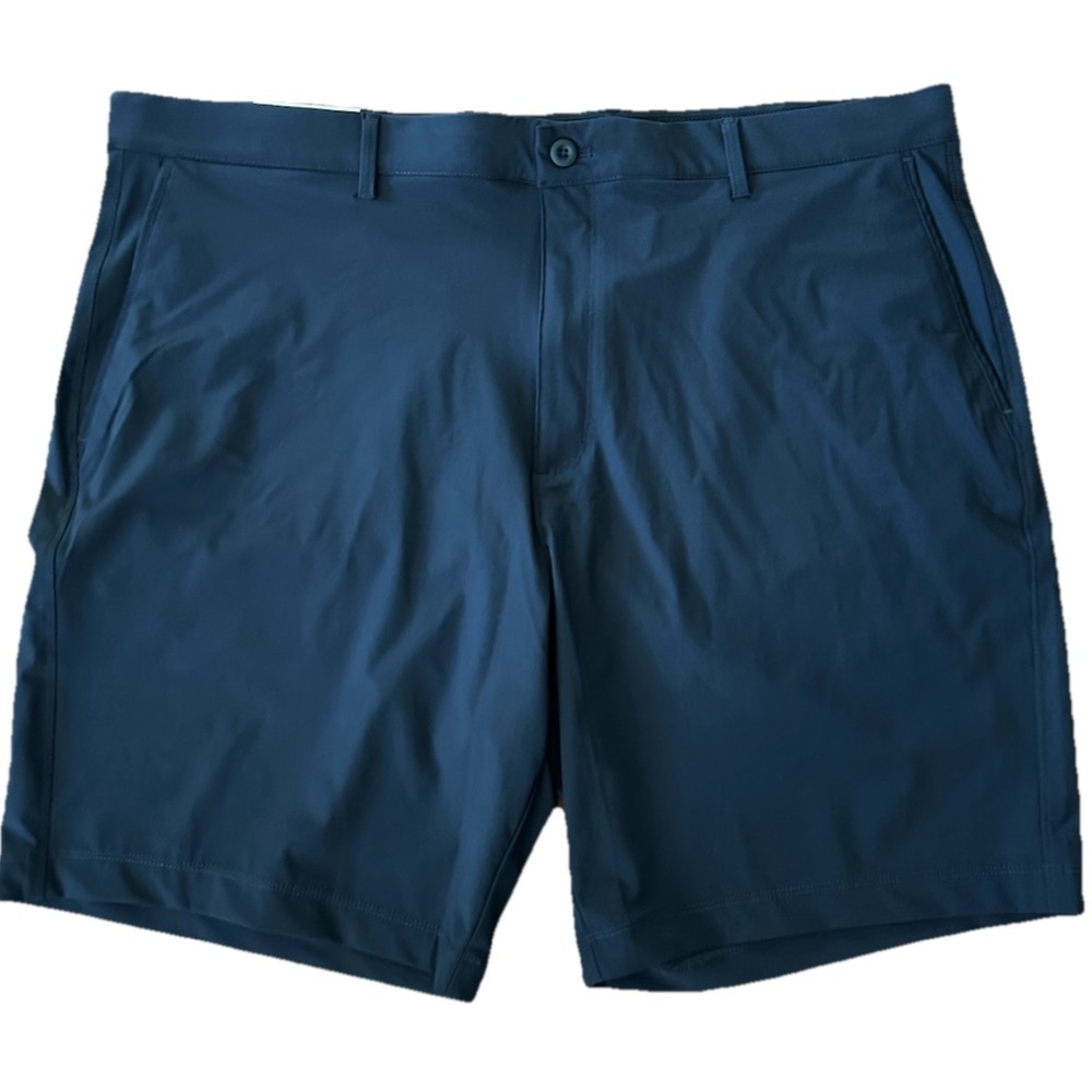 NWT Greg Norman Stretch Golf Shorts
40 Blue Lightweight Easy Care 8.5"
Inseam